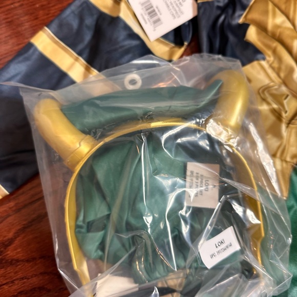 Avengers Loki child’s costume - Picture 8 of 16
